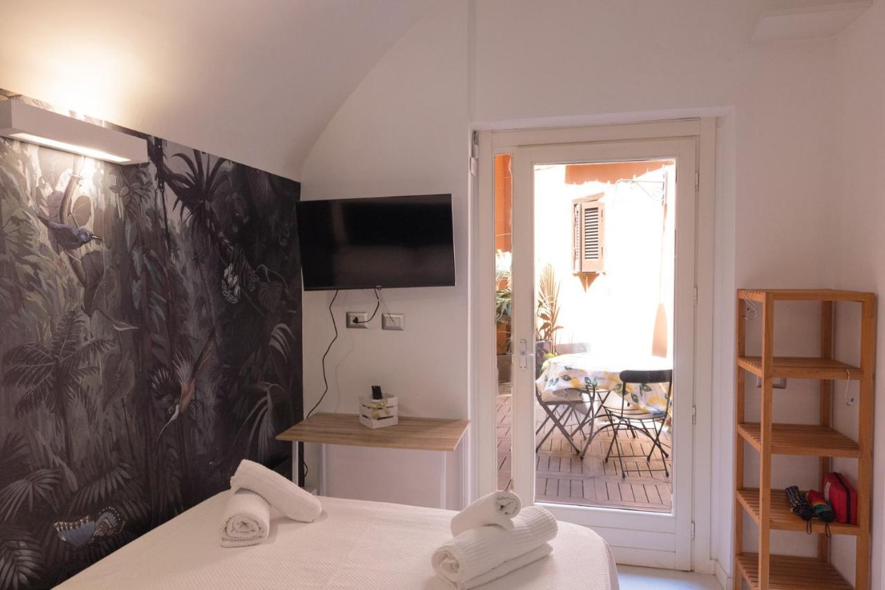 Rione Monti Studio Apt With Private Garden Róma Kültér fotó