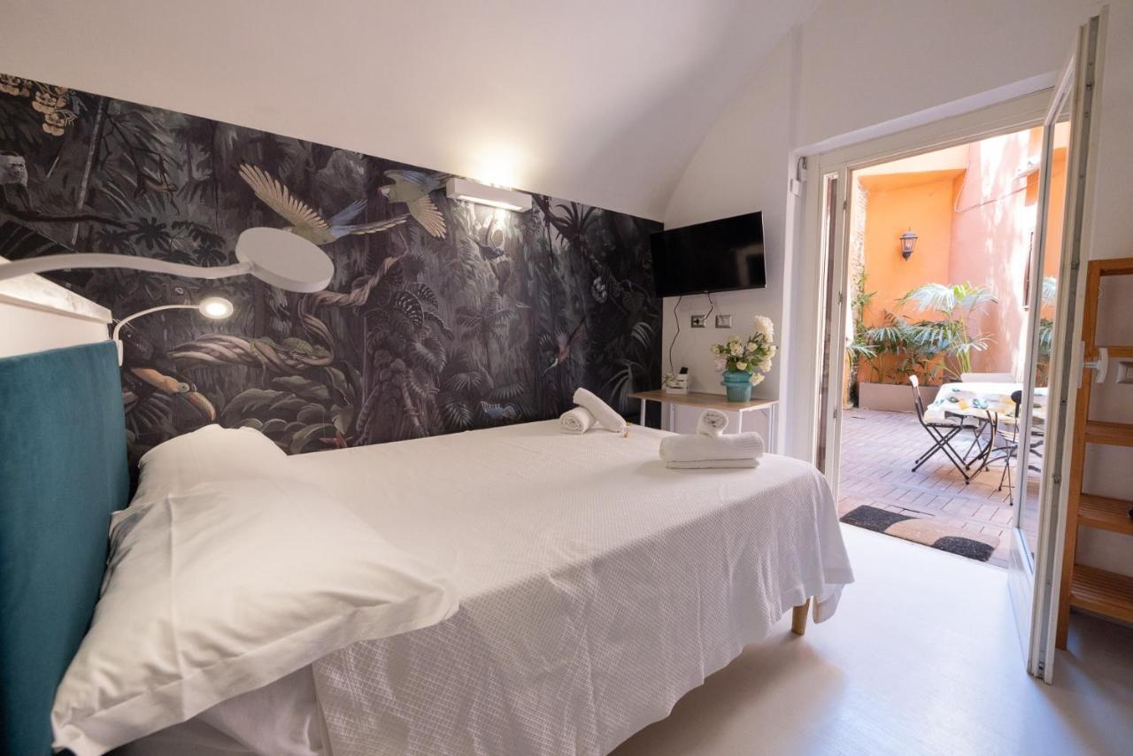 Rione Monti Studio Apt With Private Garden Róma Kültér fotó